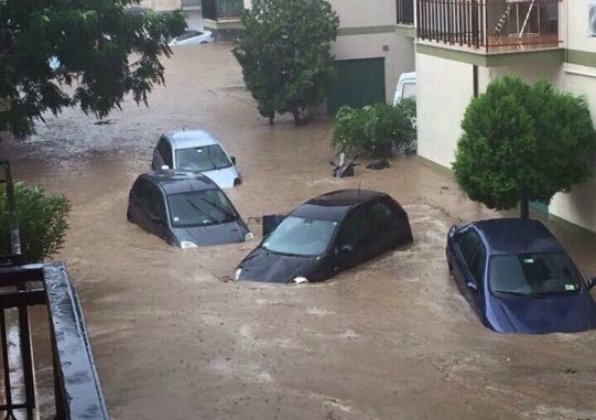 alluvione-rossano-2015-auto