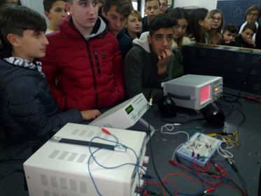 ALUNNI SCUOLE MEDIE VISITA ITI MAZZONE 2017-2