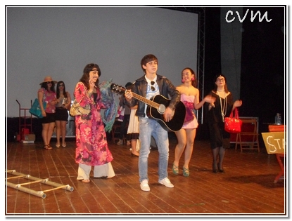 ATTIVITA-TEATRALE-LICEO-CARIATI-05-2013