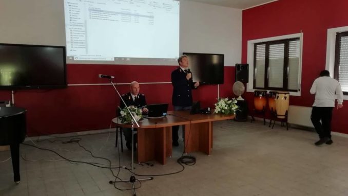 CARIATI LA SCUOLA INCONTRA LA POLIZIA 2018