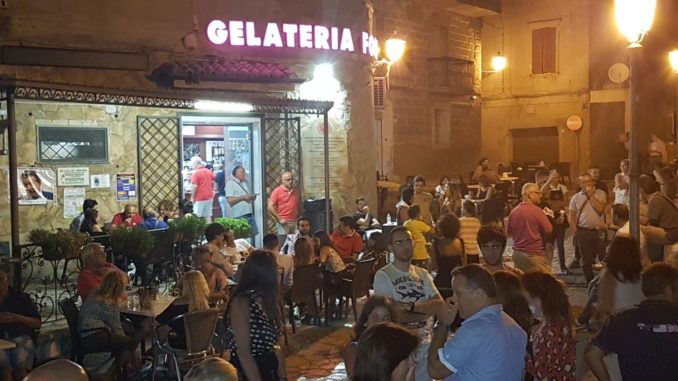 CENTRO STORICO CARIATI GELATERIA FORTINO 08-2017