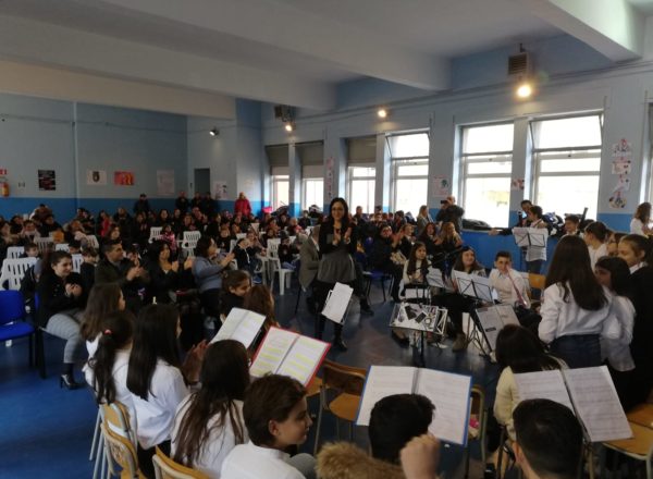 CONCERTO DI NATALE 2019 MANDATORICCIO SCUOLA (1)