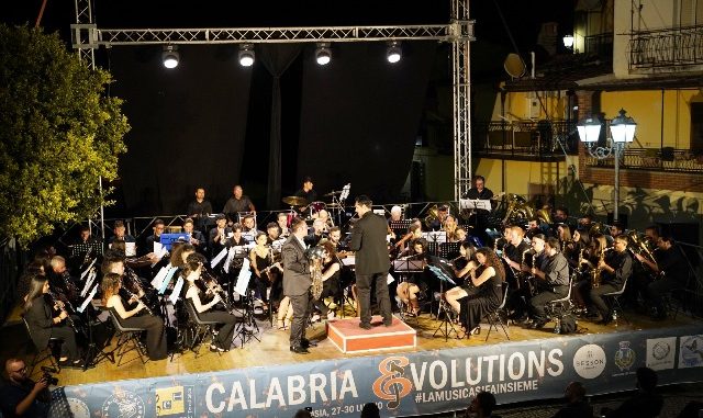 CROSIA CALABRIA EVOLUTIONS CHIUDE IL PRIMO ANNO DELL’ACCADEMIA EUPHONIA.doc2