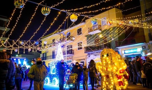 CROSIA Conclusi i mercatini natalizi 2021