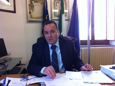 DONNICI-sindaco-mandatoriccio-10-2012