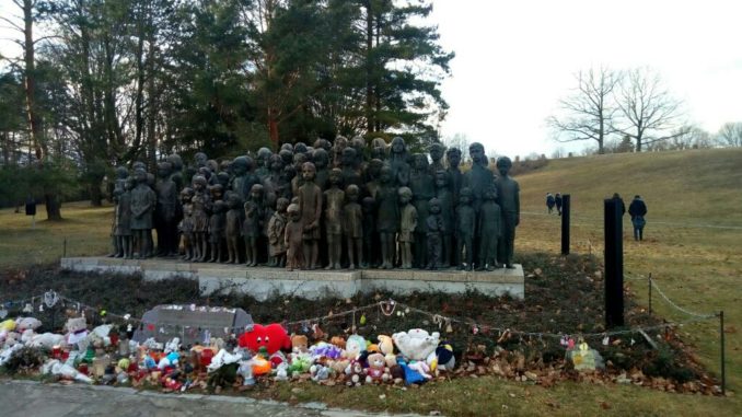 Il monumento ai martiri di Lidice