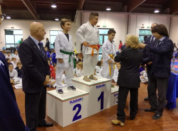 Il podio tutto Cariatese 1° Caruso Leonardo 2° De Marco Vincenzo 3° Zolii Leonardo