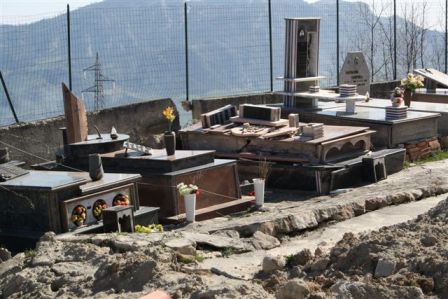 MANDATORICCIO-danni-cimitero-maltempo-02-2012