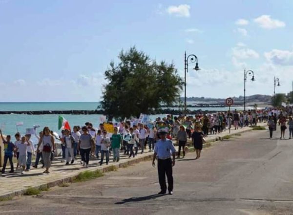 MANIFESTAZIONE CLIMA IC Cariati 09-2019 (11)