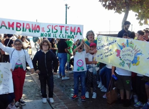 MANIFESTAZIONE CLIMA IC Cariati 09-2019 (9)