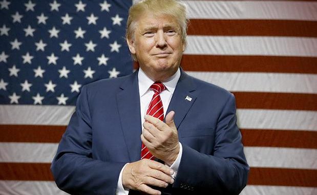 Trump bandiera