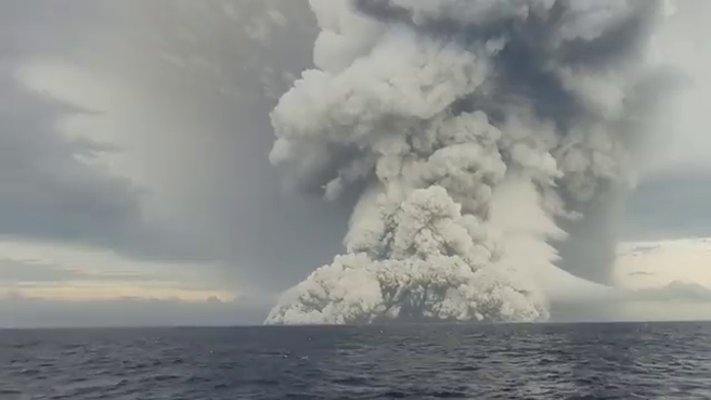 VULCANO TONGA 2022