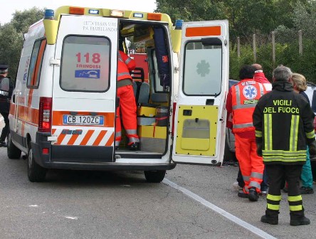 ambulanza-infermieri-vigili