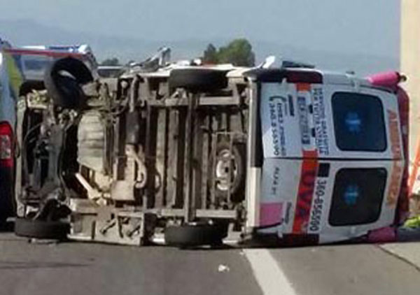 incidente-ambulanza-tir-106b-08-2015