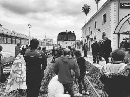 le lampare occupazione ferrovia 04-2021