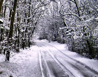strada-con-neve